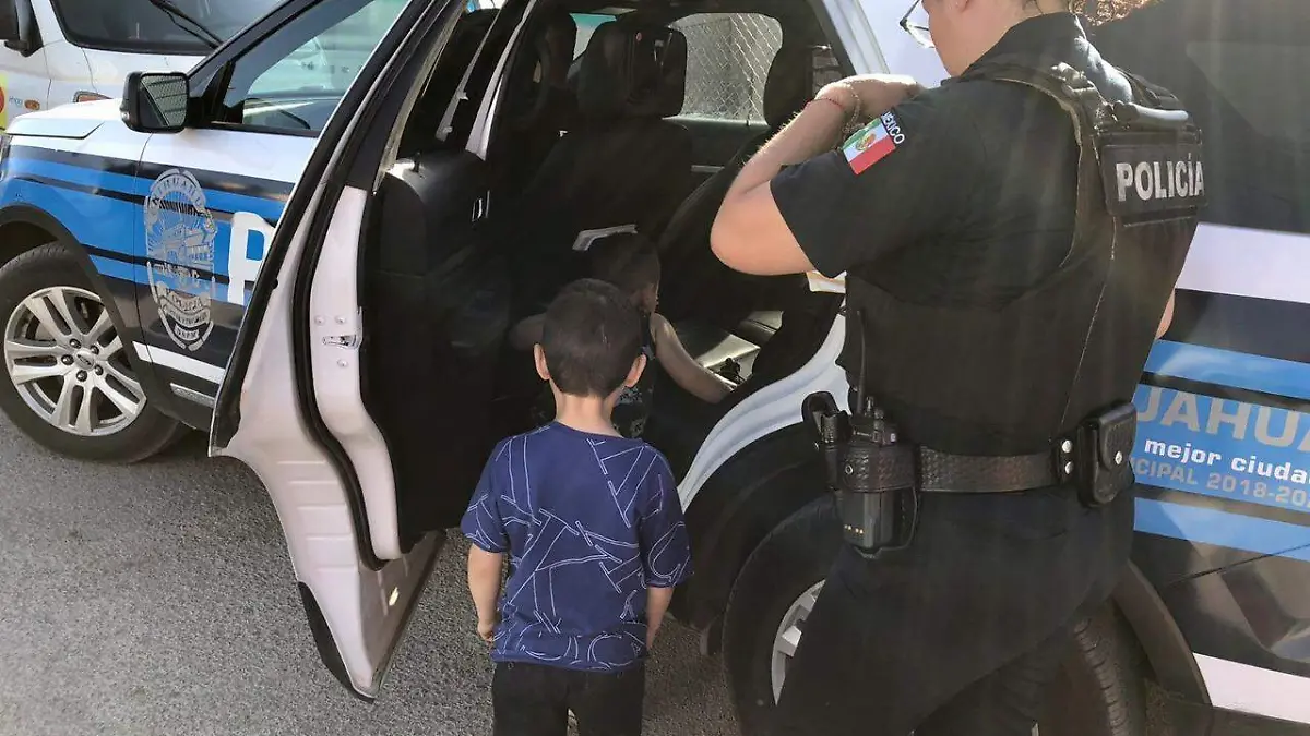 policías niño 3